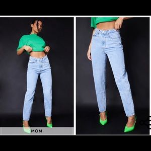 NWT PRETTY LITTLE THING MOM JEANS US SIZE 8
